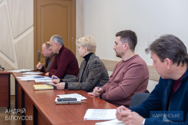 В Каменском в первую очередь подключают к теплоносителю школы и больницы