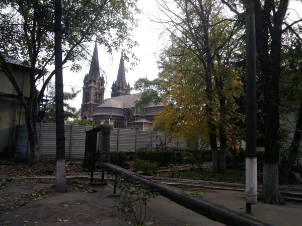 Первая городская. История старейшей больницы Каменского