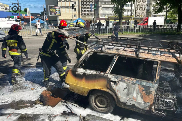 У Дніпрі на Робочій під час руху зайнявся&nbsp;ВАЗ
