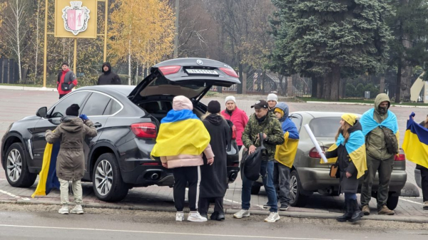 Стало відомо, скільки платять учасникам політичного мітингу біля міськради у Кам&rsquo;янському
