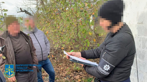 Правоохоронці Дніпропетровщини викрили розгалужену мережу продажу канабісу: вилучено понад 100 кг сушених рослин