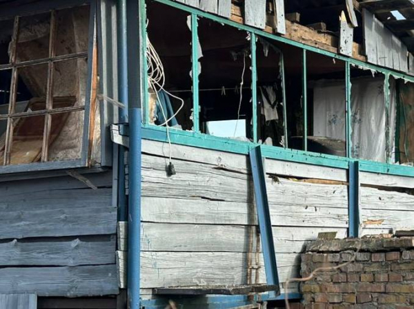 Ворог шість разів гатив по Нікопольщині з важкої артилерії, постраждала 51-річна жінка
