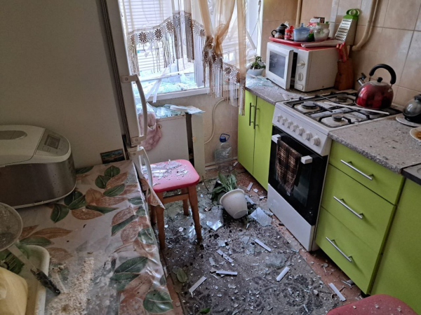 Ворог шість разів гатив по Нікопольщині з важкої артилерії, постраждала 51-річна жінка