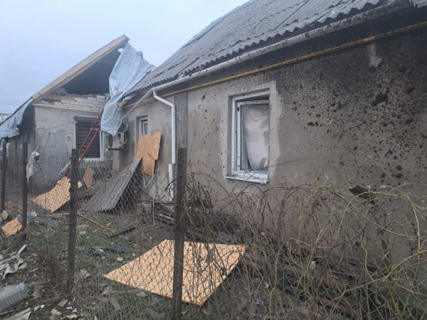 Ворог спрямував на Нікополь два дрони-камікадзе та двічі атакував місто з важкої артилерії