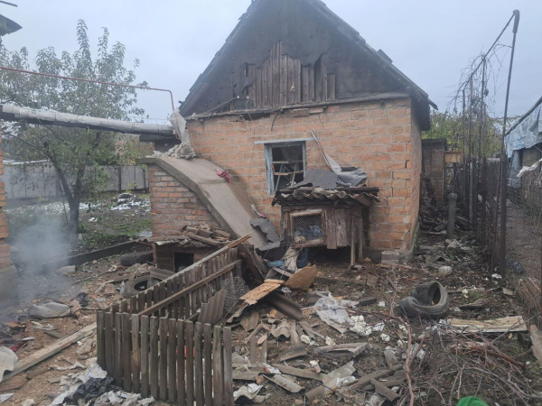 Ворог спрямував на Нікополь два дрони-камікадзе та двічі атакував місто з важкої артилерії