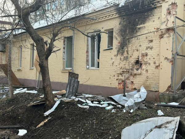 Ворог шість разів гатив по Нікопольщині з важкої артилерії, постраждала 51-річна жінка