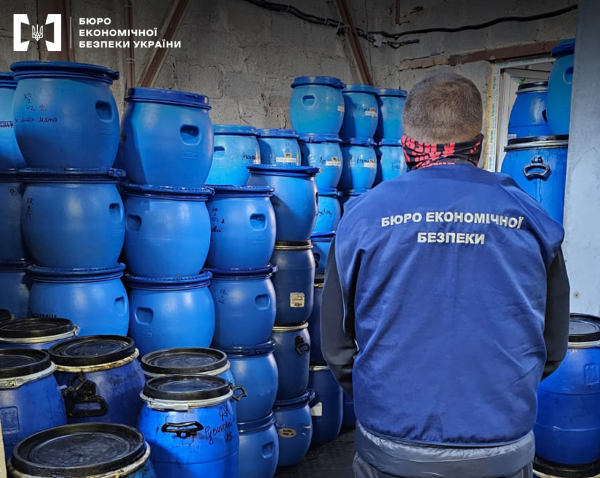 На Дніпропетровщині викрили підпільне виробництво тютюну для кальянів
