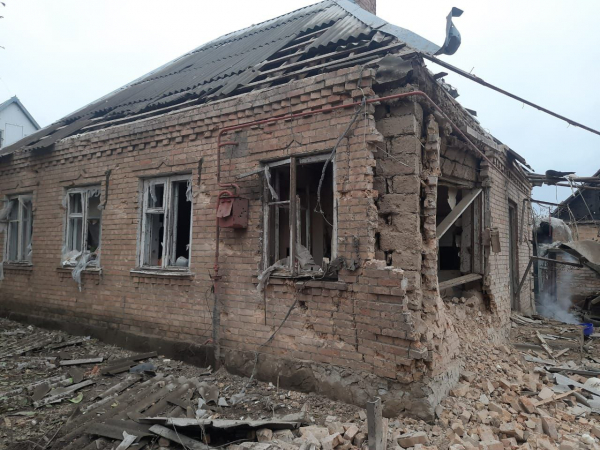 Під час обстрілу Нікополя загинула жінка та був поранений чоловік