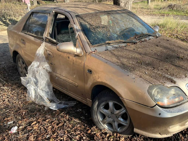 Десятки артилерійських снарядів та дрони-камікадзе: ворог атакував Нікопольщину 7 разів за день