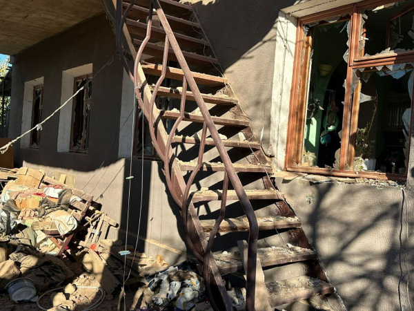 Ворог бив по Нікопольщині з артилерії та атакував дронами-камікадзе, постраждала жінка