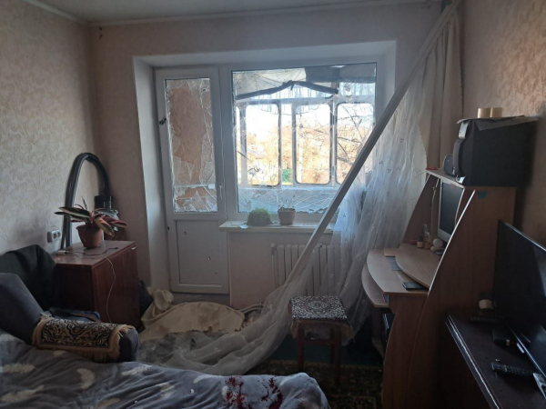 Били з артилерії та спрямували дрони-каміказде: у Нікополі постраждав ще один мирний мешканець