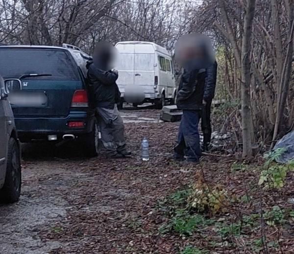У Камянському з приміщення бази АТЦ намагалися вкрасти смолу