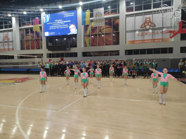 В Каменском открылся Кубок по волейболу памяти Валерия Зезюлина