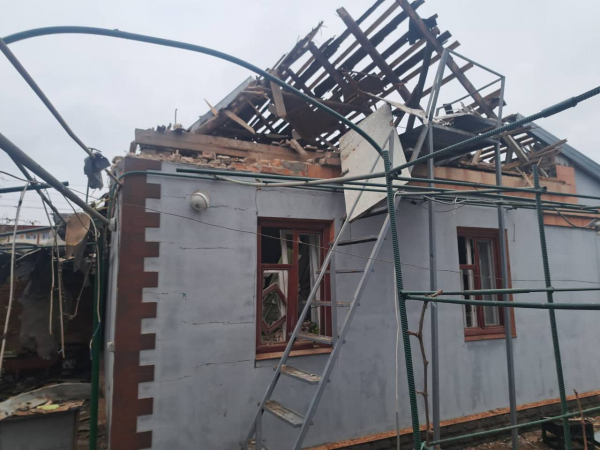 Ворог спрямував на Нікополь два дрони-камікадзе та двічі атакував місто з важкої артилерії