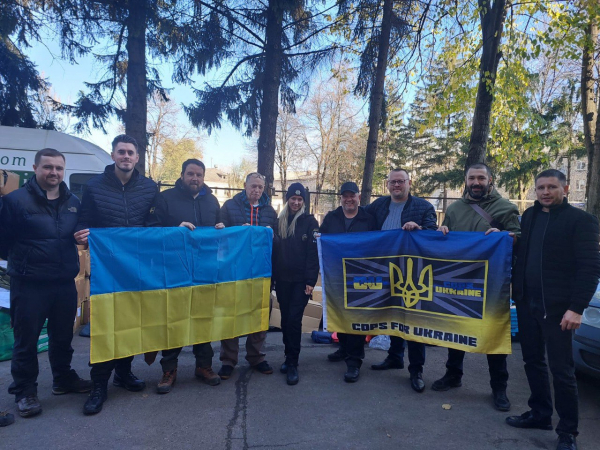 Поліцейські Кам&rsquo;янського отримали гуманітарну допомогу від правоохоронців з Великої Британії