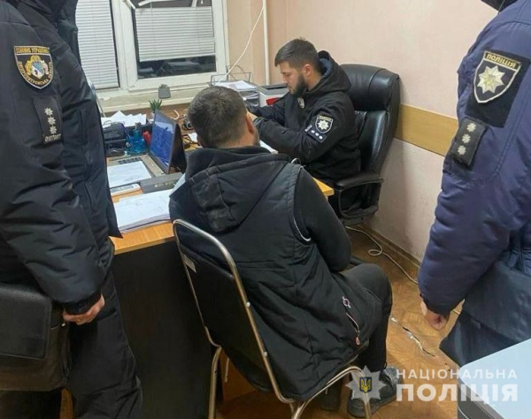 В Днепре мужчина планировал с помощью рогатки доставить наркотики в колонию