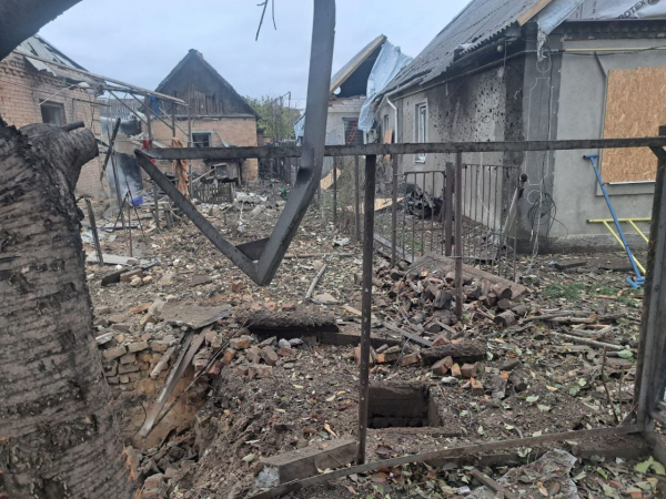 Ворог спрямував на Нікополь два дрони-камікадзе та двічі атакував місто з важкої артилерії
