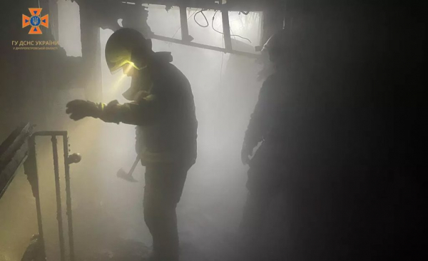 У Дніпрі під час пожежі в багатоповерхівці врятували п&rsquo;ять людей