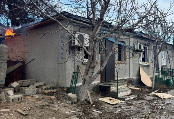 Били з артилерії та спрямували дрони-каміказде: у Нікополі постраждав ще один мирний мешканець