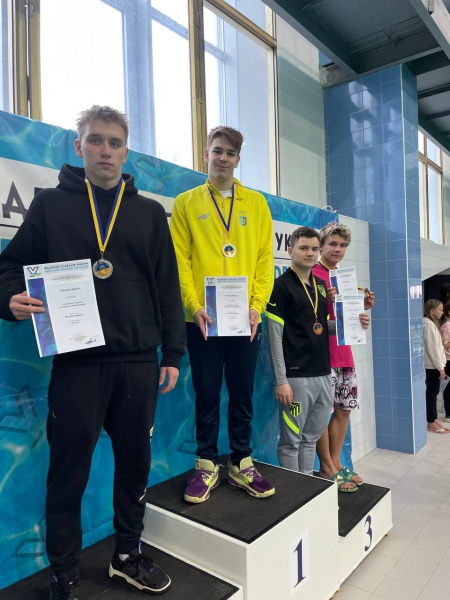 10 наград чемпионата Украины по плаванию &ndash; в активе каменских спортсменов