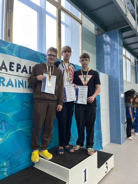 10 наград чемпионата Украины по плаванию &ndash; в активе каменских спортсменов