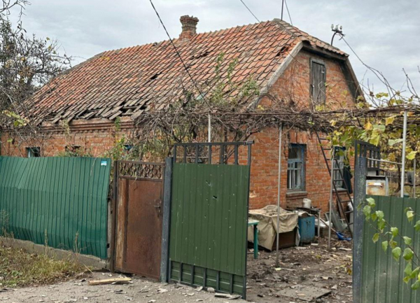 Сім разів протягом дня агресор обстрілював Нікопольщину, постраждав місцевий мешканець