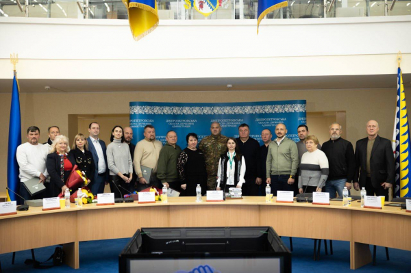 Депутат Каменского городского совета получил отличие от председателя Днепропетровской ОГА Сергея Лысака