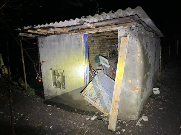 Ворог 11 разів атакував Нікопольщину, постраждали троє чоловіків