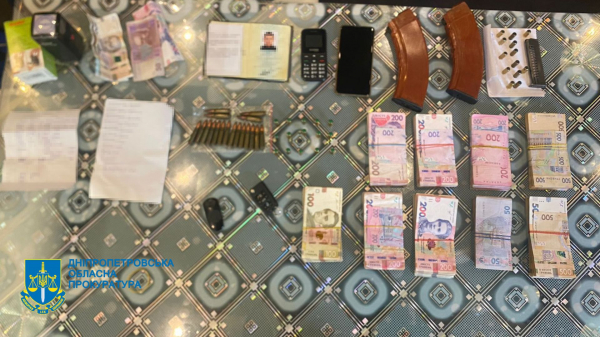 На Днепропетровщине производили алкоголь и маркировали этикетками известных украинских брендов