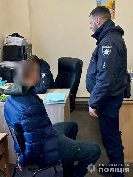 У Дніпровському районі затримали двох чоловіків, які обікрали 18 домоволодінь