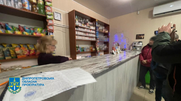 На Днепропетровщине производили алкоголь и маркировали этикетками известных украинских брендов
