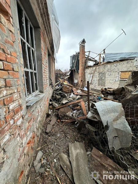 Поліцейські обстежили місця атаки безпілотниками у Нікополі