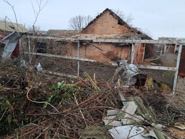 В результаті ранкової російської атаки по Нікополю було вбито двох жінок