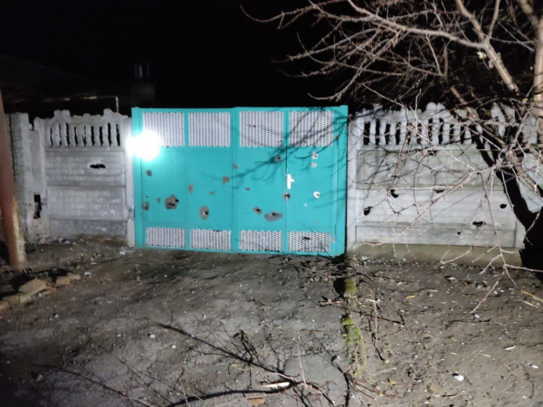 У Нікополі від ворожих атак постраждали неповнолітня дівчина та літня жінка