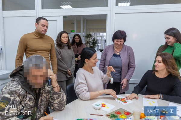 Центр реабілітації військових у Кам&rsquo;янському відвідала телеведуча Марія Єфросініна