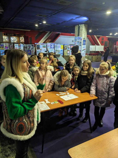 У Кам&rsquo;янському музеї влаштували &laquo;Різдвяну казку&raquo; для школярів