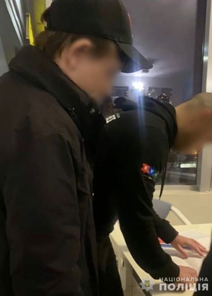 От правосудия не сбежать: правоохранители Днепропетровщины и Одессы задержали преступника через 8 лет после совершенного преступления
