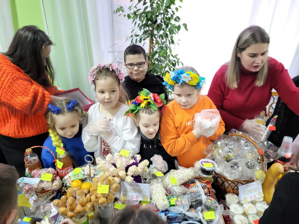 Более 80 тысяч гривень заработали в лицее Каменского на помощь ЗСУ