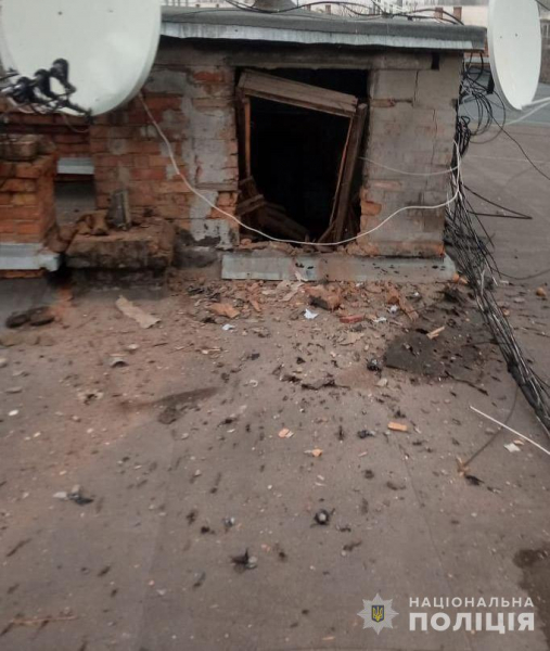 Поліцейські обстежили місця атаки безпілотниками у Нікополі