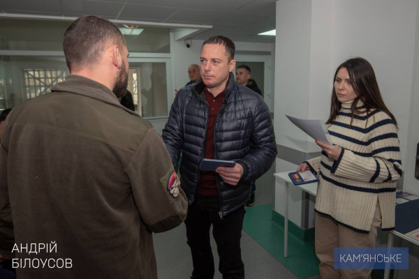 Мер Кам’янського відвідав військовослужбовців у медичних закладах Мер Кам’янського відвідав військовослужбовців у медичних закладах
