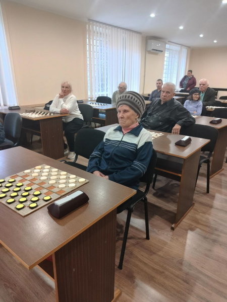 Один, два &ndash; и в дамки: как в Каменском проходит Чемпионат Украины по шашкам среди ветеранов физической культуры и спорта
