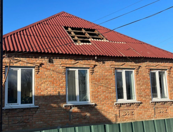 Ворог бив по Нікопольщині дронами-камікадзе та обстрілював з артилерії, є постраждалі