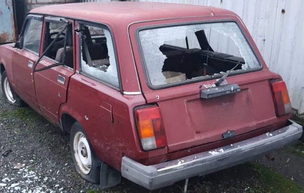 Під час чергового обстрілу окупантами Дніпропетровщини осколкові поранення отримала 70-річна жінка