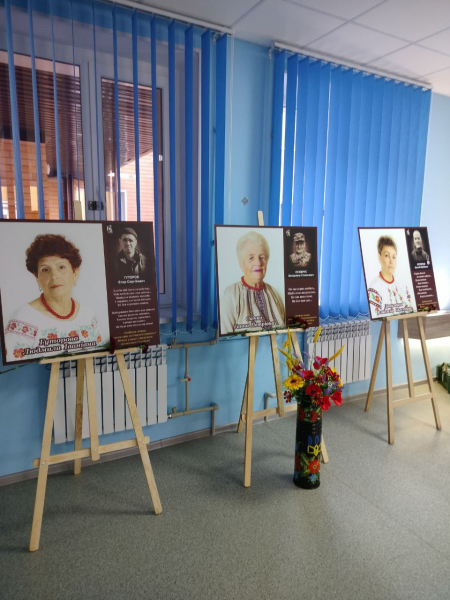 &ldquo;Вот мать твоя&rdquo;: 10 фотопортретов матерей защитников Украины из Каменского, которые навсегда в памяти