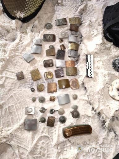 У Дніпрі затримали чоловіків, які за відсутності господарів обікрали будинок