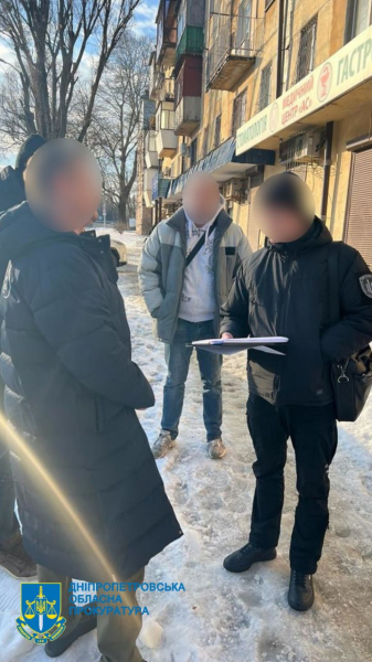 У Дніпрі інспектор Державної служби з питань праці вимагав хабар у власника готелю