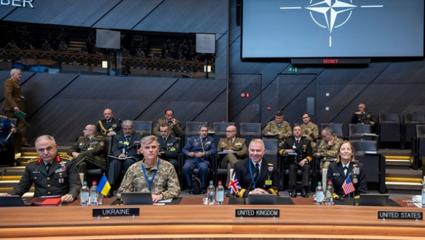 Україна закликала НАТО збільшити постачання зброї