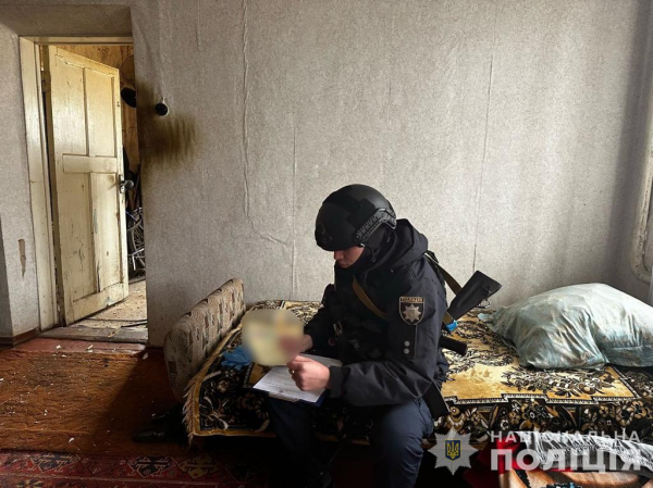 На Нікопольщині, де внаслідок ворожої атаки загинув місцевий мешканець, працюють поліцейські