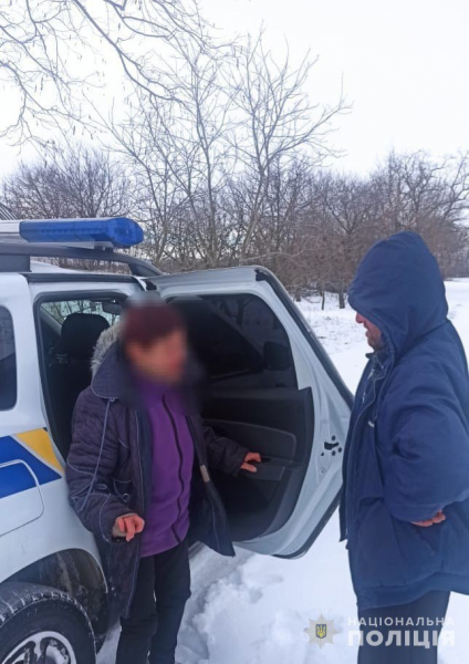 У Кам&rsquo;янському районі поліцейський врятував подружжя від переохолодження