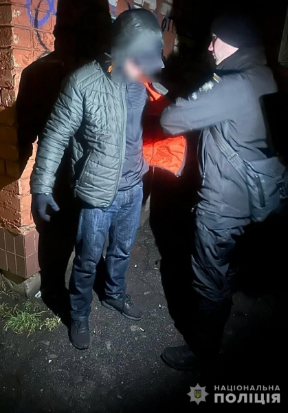 У Дніпрі затримали двох чоловіків, які спеціалізувалися на крадіжках з автівок